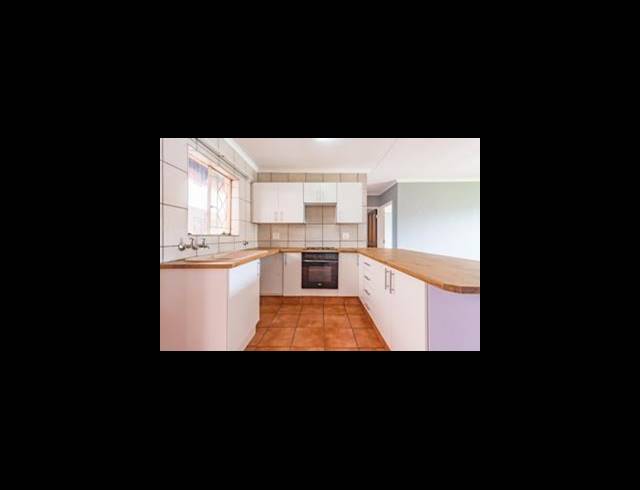 2 BEDROOM APARTMENT FOR SALE IN HELDERKRUIN EXT